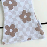 Neutral Daisy Flares
